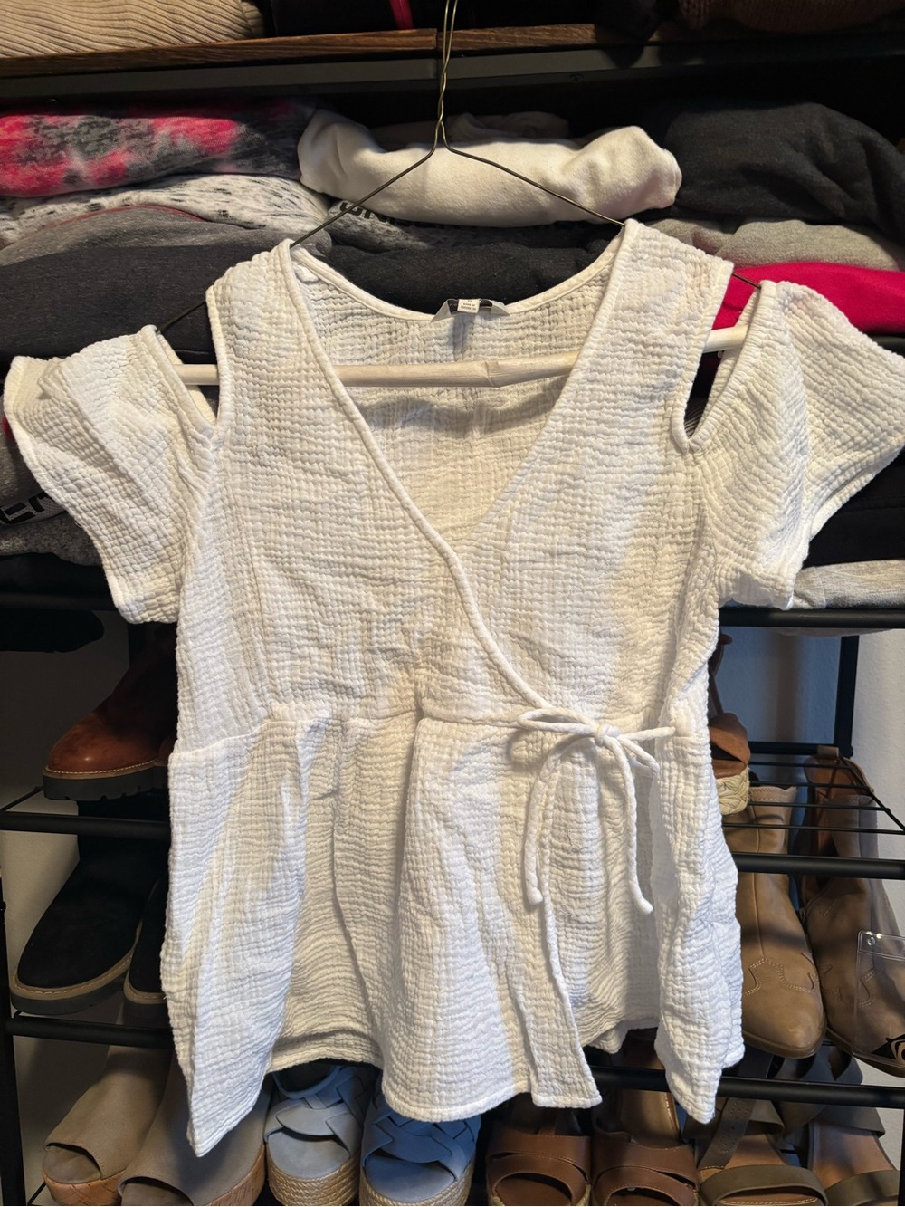 Lucky Brand White Textured Wrap Cold-Shoulder Tunic
